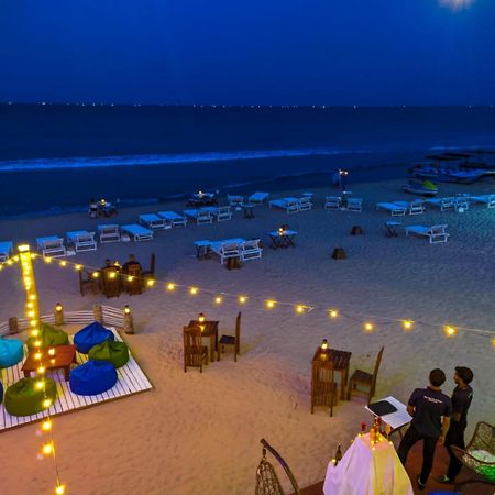 Blue Sand Beach Resort Trincomalee Exterior foto