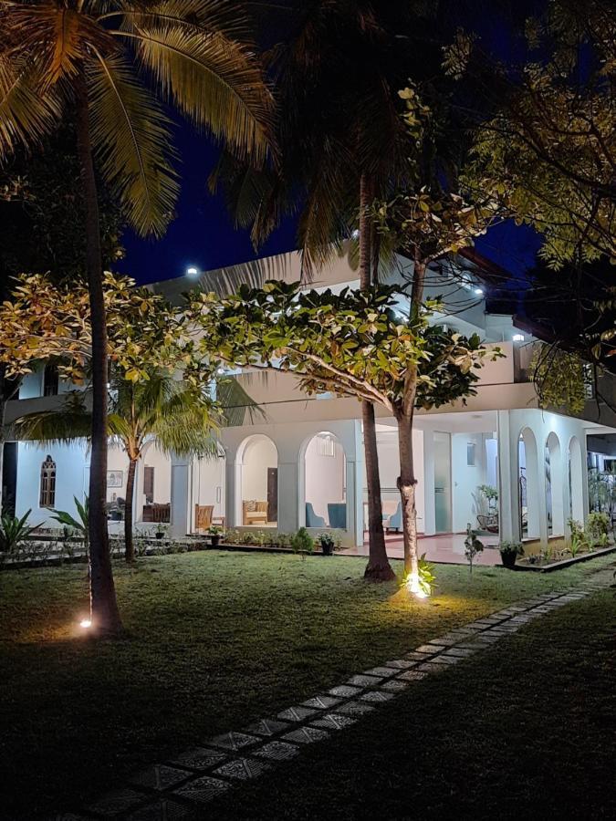 Blue Sand Beach Resort Trincomalee Exterior foto
