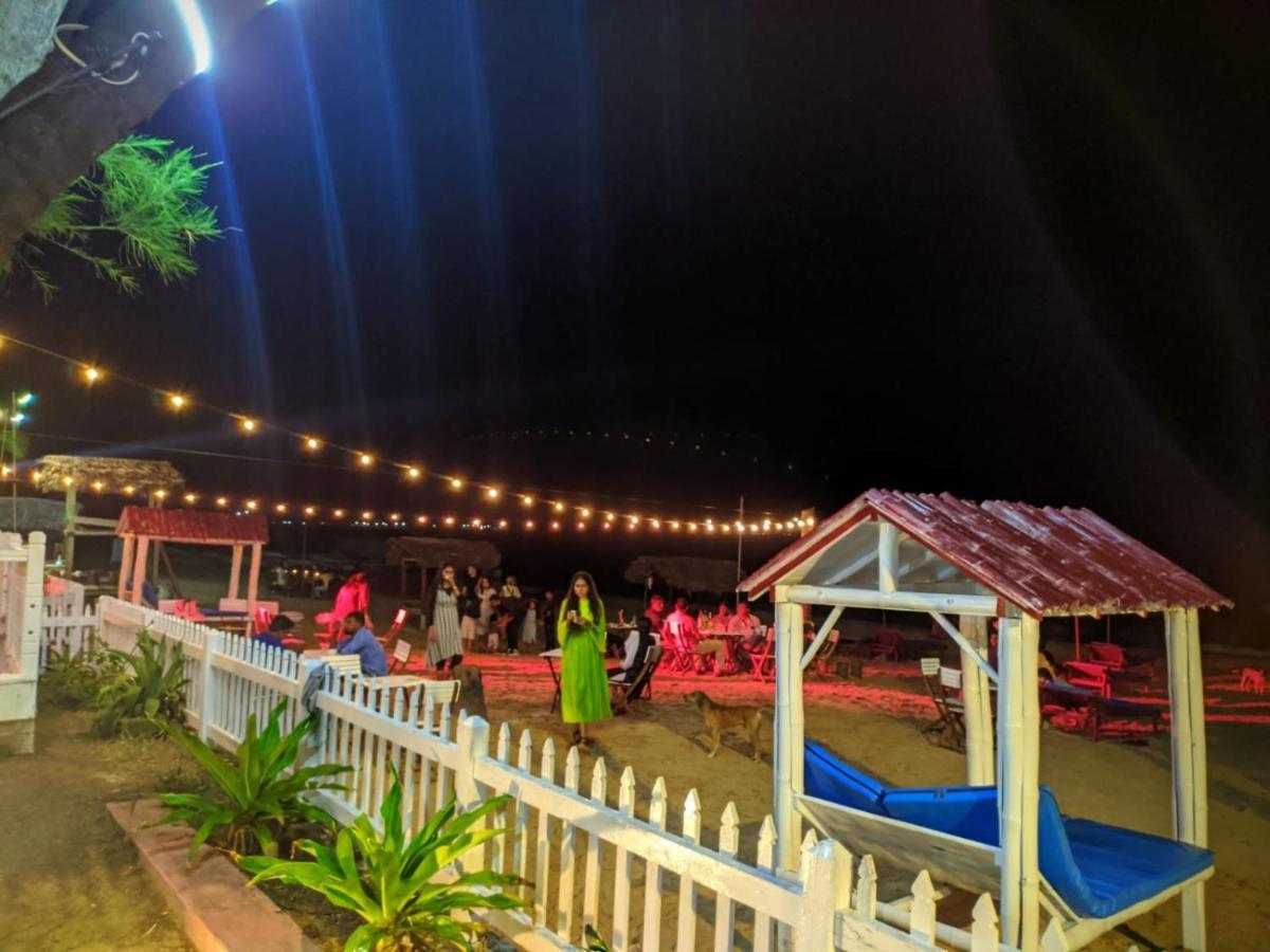 Blue Sand Beach Resort Trincomalee Exterior foto
