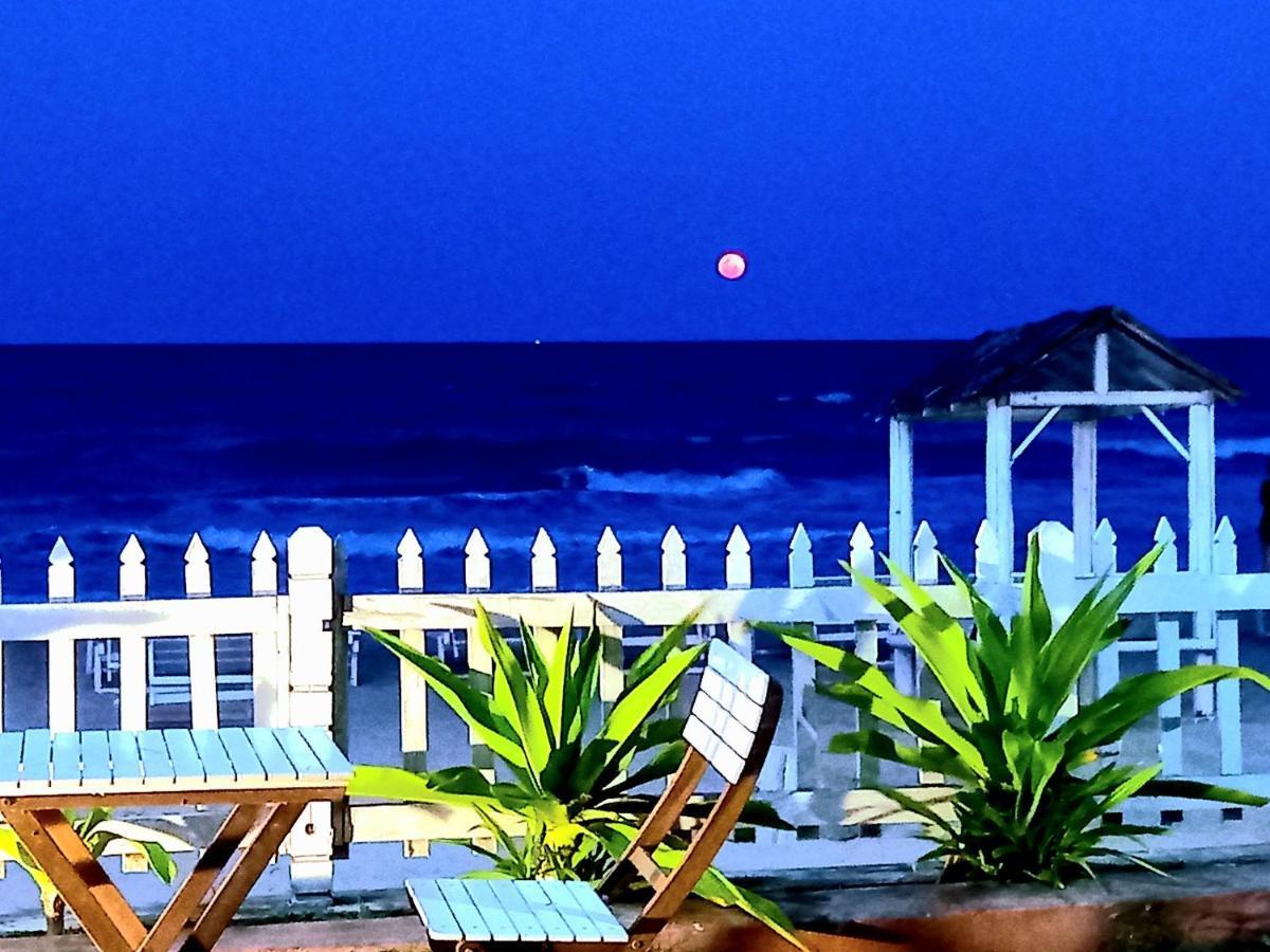 Blue Sand Beach Resort Trincomalee Exterior foto