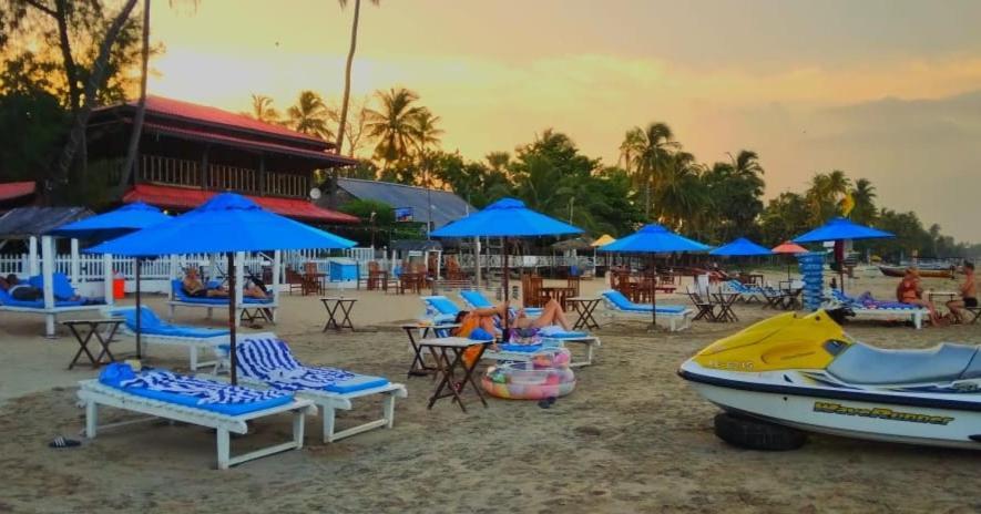 Blue Sand Beach Resort Trincomalee Exterior foto